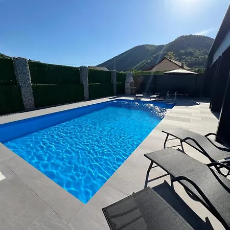M&b Villa *